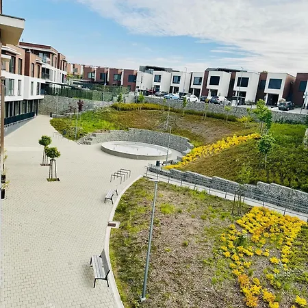 شقة Calm Modern ! 5 Min To Airport ! Free Parking ! 1 Min Walk To Bus Stop