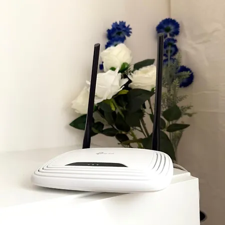 Apartment Calm And Modern Flat With Free Parking 10mins On Bus To Centre 1min Walk To Bus Stop *